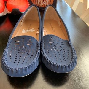 GUC. Loafers from l u c k y b r a n d in size 10.